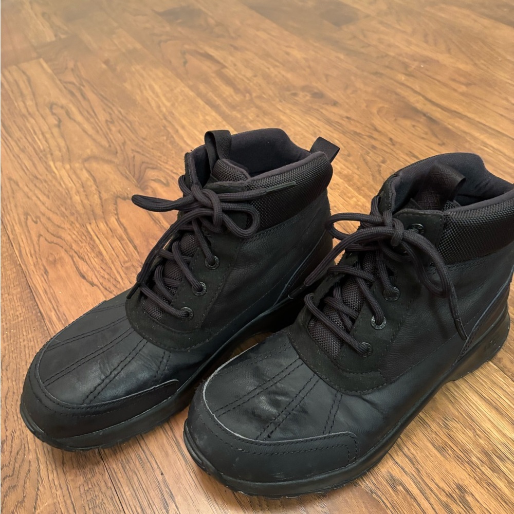 Men’s UGG boots! 
Like new!